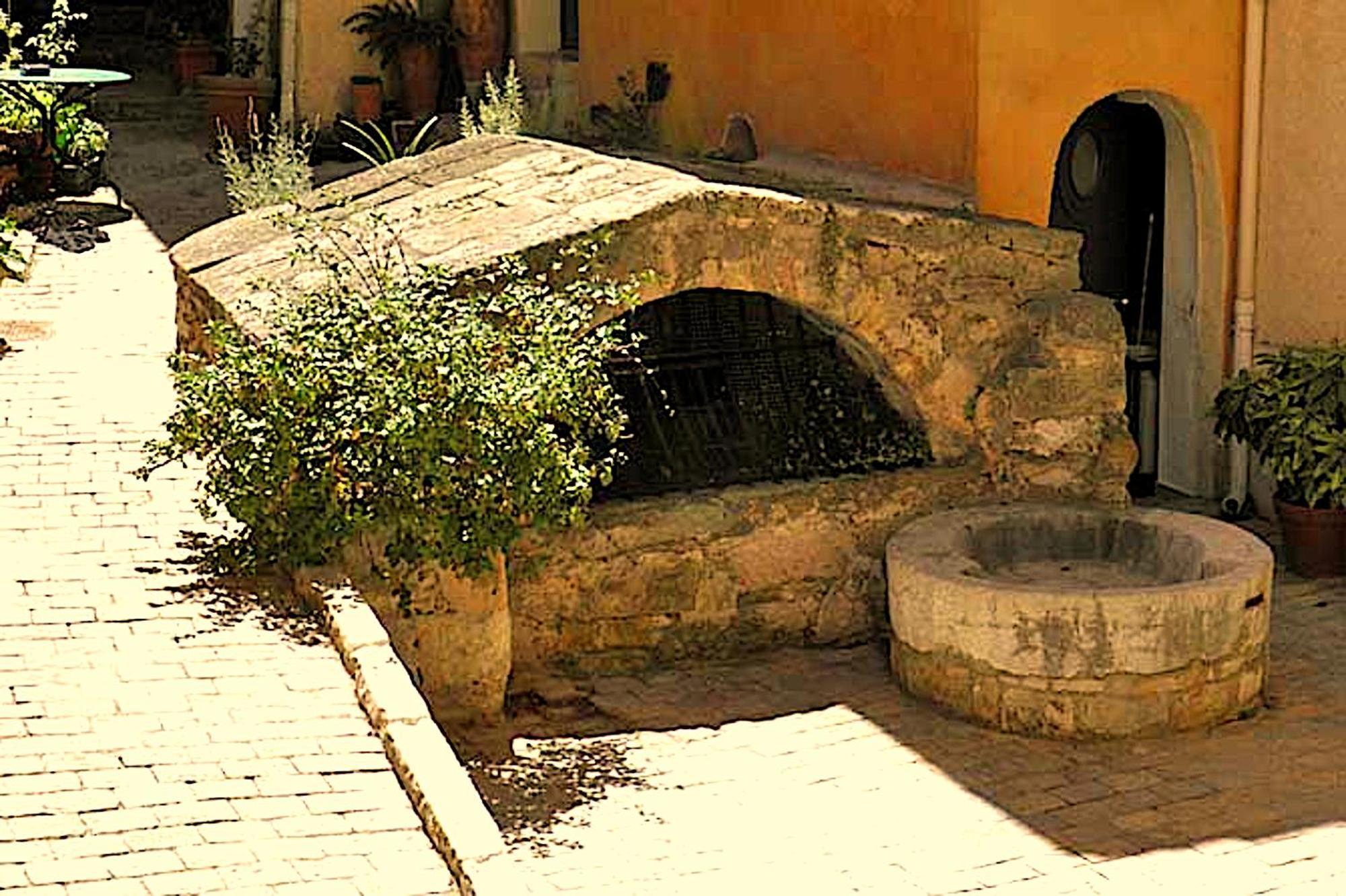 Le Logis De La Fontaine Daire Ceyreste Dış mekan fotoğraf